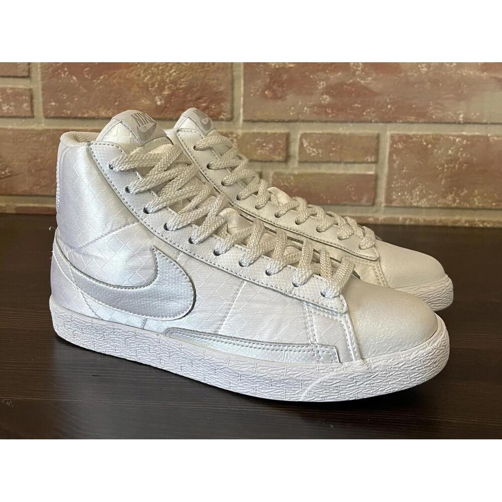 Nike Blazer High 2008  Women's SIze 8.5 Sneakers White Checkerboard